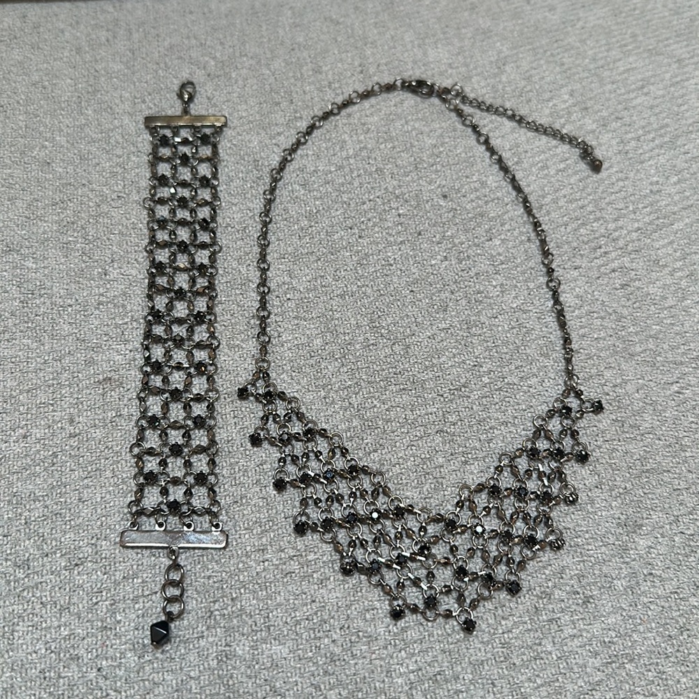 banana republic necklace and bracelet set